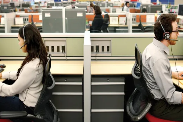 Call_center_agents.jpg
