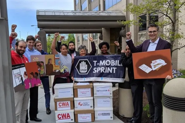 fcc_t-mobile_petition_delivery.jpg
