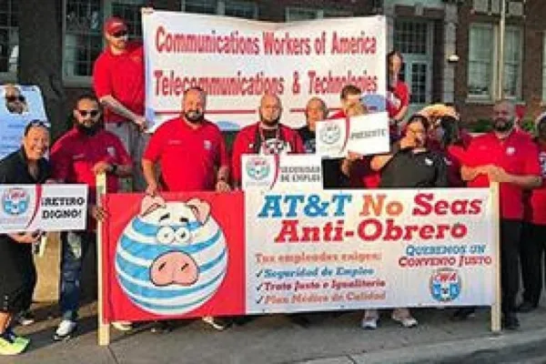 1ab_att_shareholders_mtg_dallas_600.jpg