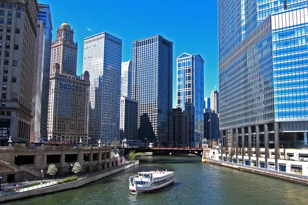 chicago_river_ferry.jpg