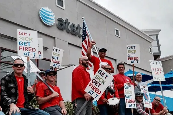 cwa_picket_outside_att.jpg