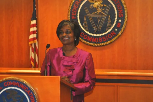 fcc_comm_clyburn.jpg