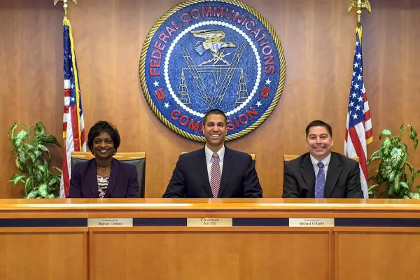 fcc_commissioners_apr_2017.jpg