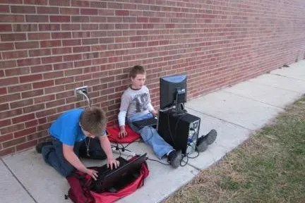 kids_on_computers.jpg