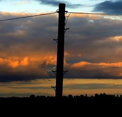 Telephone_pole_silhouette_5.jpg