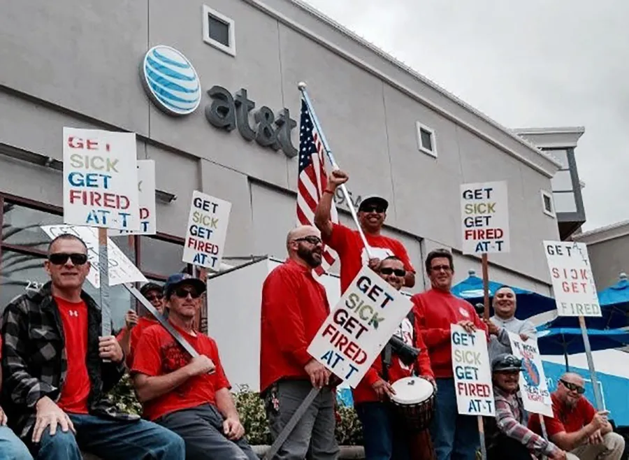 cwa_picket_outside_att.jpg