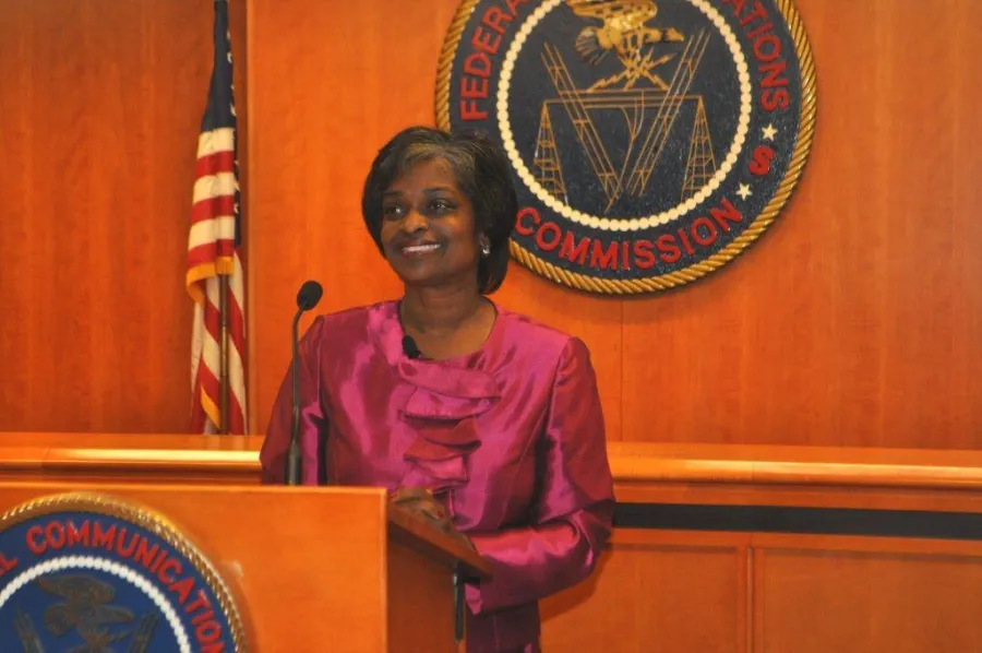 fcc_comm_clyburn.jpg