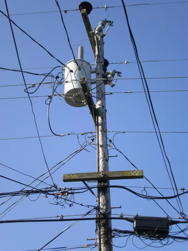 utility_pole1.JPG